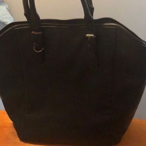 Black tote bag